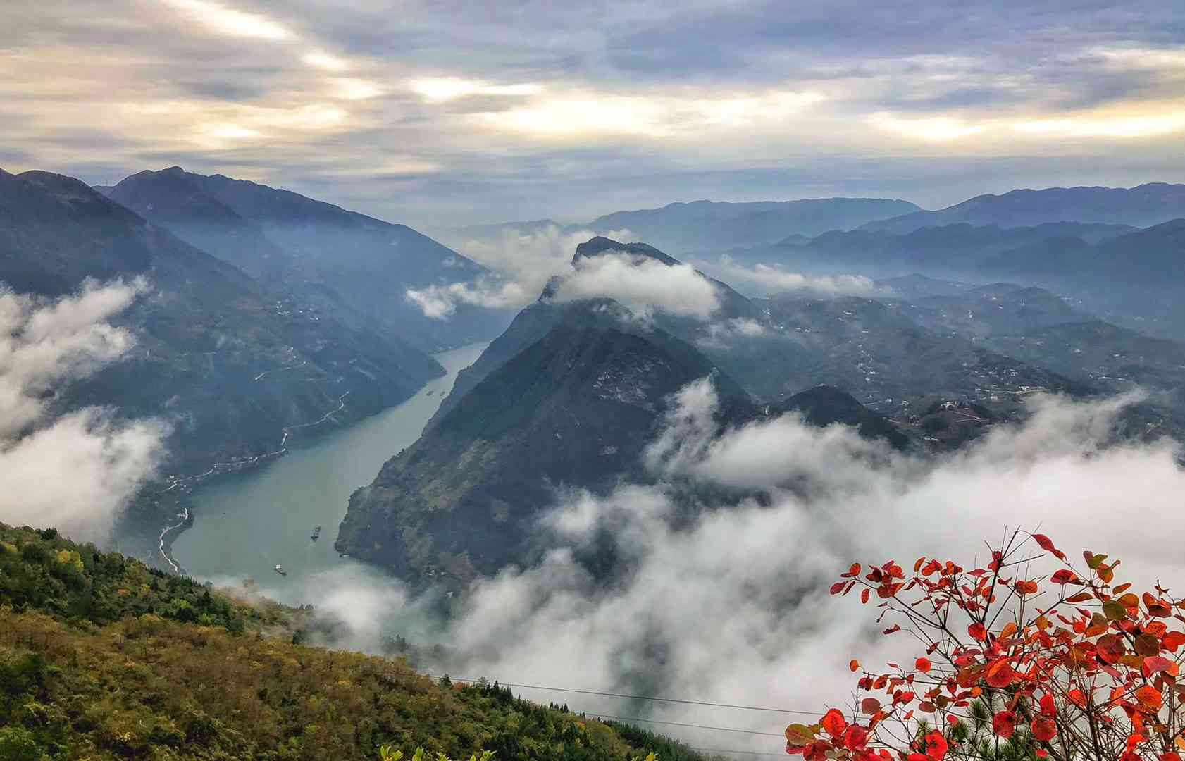 长江三峡秋色正当时，三峡旅游主要观景点推荐