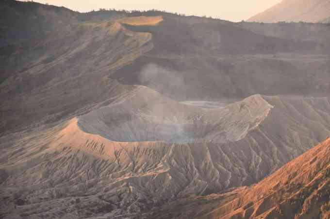 布罗莫火山美吗？去布罗莫火山游玩必备行李推荐