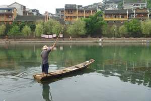 武汉到湘西旅游：芙蓉镇、边城-茶垌、矮寨大桥、凤凰古城三日游